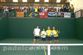 Las chicas sub 16, en la cancha de al lado