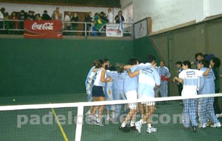 El equipo argentino festeja el campeonato panamericano