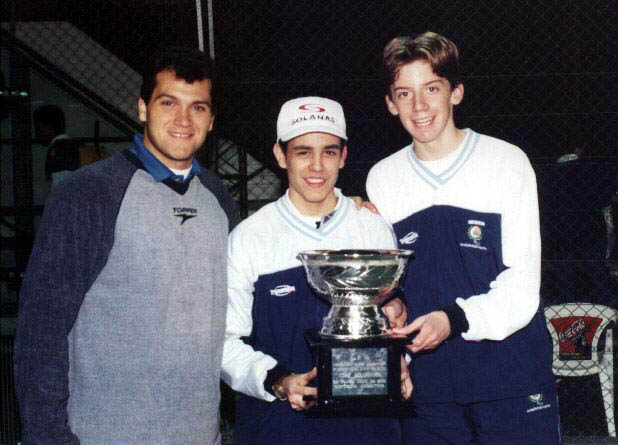 Antoine-Gutierrez junto a Nerone con la copa