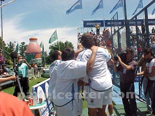 Festeja el equipo argentino. Merecido.