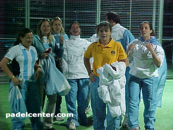 Argentina definió en el tie break del tercer punto