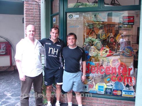 Seba Nerone con Uri Leczycki y Guillermo Russell, de Padelcenter.com - Diciembre de 2006, Buenos Aires, Argentina