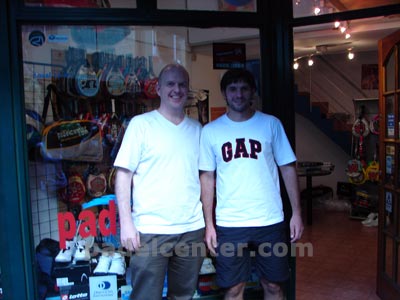 Gerardo Derito junto a Uri Leczycki en Padelcenter, diciembre de 2007
