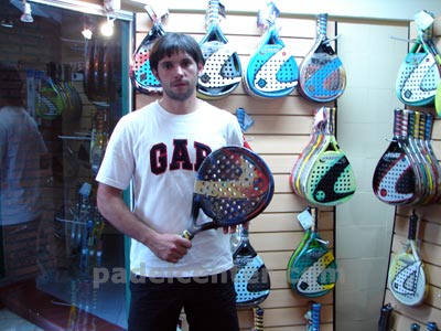 Gerardo Derito en la tienda Dabber de PadelcenterShop, diciembre de 2007