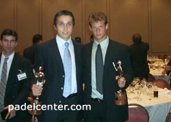 2002: Bela ganaba el primero de cuatro Olimpias, y posaba junto a un joven Nalbandian, que este año se llevó el de oro.