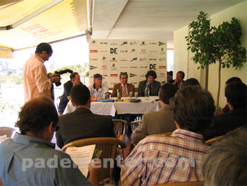 Conferencia de prensa: martes 14 de julio de 2004