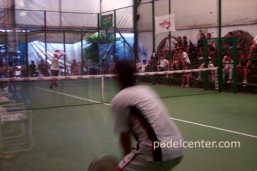 Cuzzilla y Maxi Pérez estuvieron cerca en el primer set
