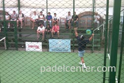 Maru Lasaigues en el fondo
