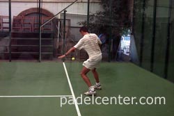 Pali Castro al saque