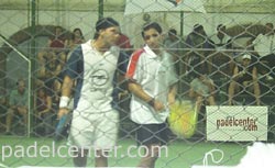 Roby y Fer salen luego de ganar el primer set