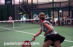 Valeria Pavon volea a Melissa Capra