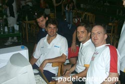 Marcelo Pérez, junto a Russell y Leczycki, de Padelcenter.com