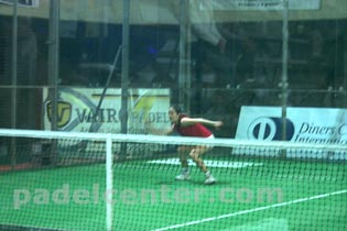 Nela Brito, desde mitad de cancha