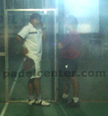 Instantes antes de la final, Gutiérrez sale al aire por Padelcenter.