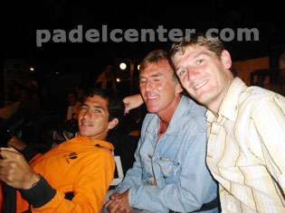 Gutierrez, Valdesolo y Calneggia mirando los cuartos.