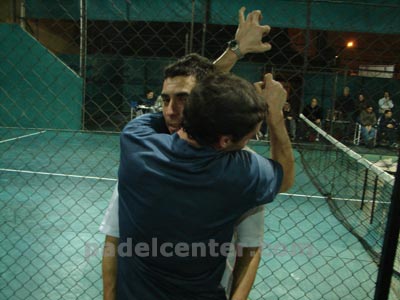 El abrazo del koala, una pavada al lado del de Facu y Leandro